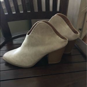 BRAND NEW Qupid slip on booties, off white, size 8.  Never worn
